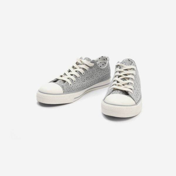Sport shoes